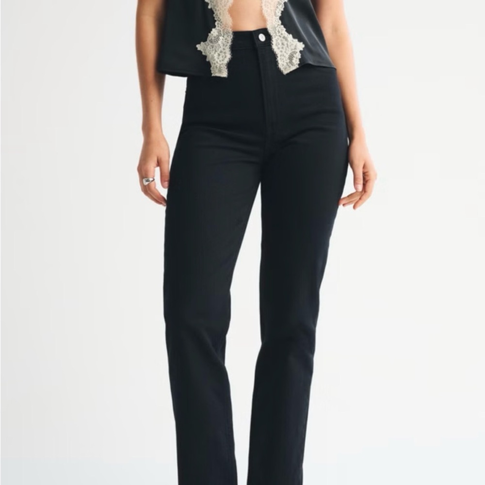 Abercrombie Ultra High-Rise 90s Straight Leg Women’s Jeans in Black